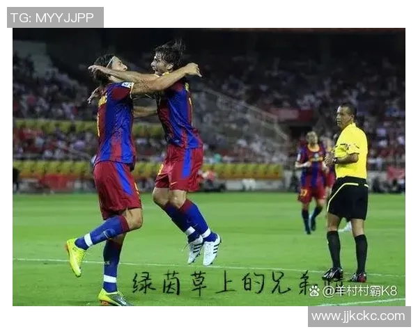 足球的雷击：当激情与意外交织在绿茵场上的瞬间